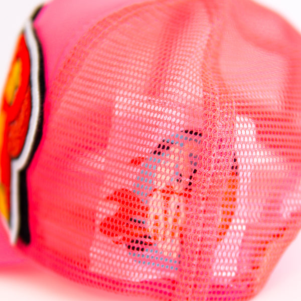 A UNIVERSE WAR MODULAR HAT in ELECTRIC PINK