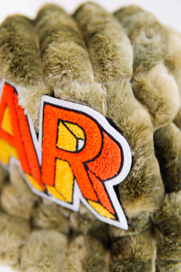 A UNIVERSE WAR DEMON SLAYER BUCKET